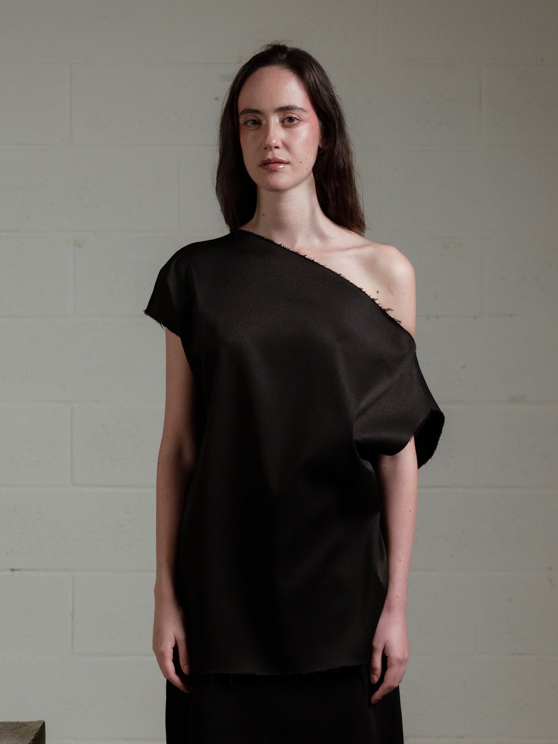 T-SHIRT SLUMPED SHOULDER